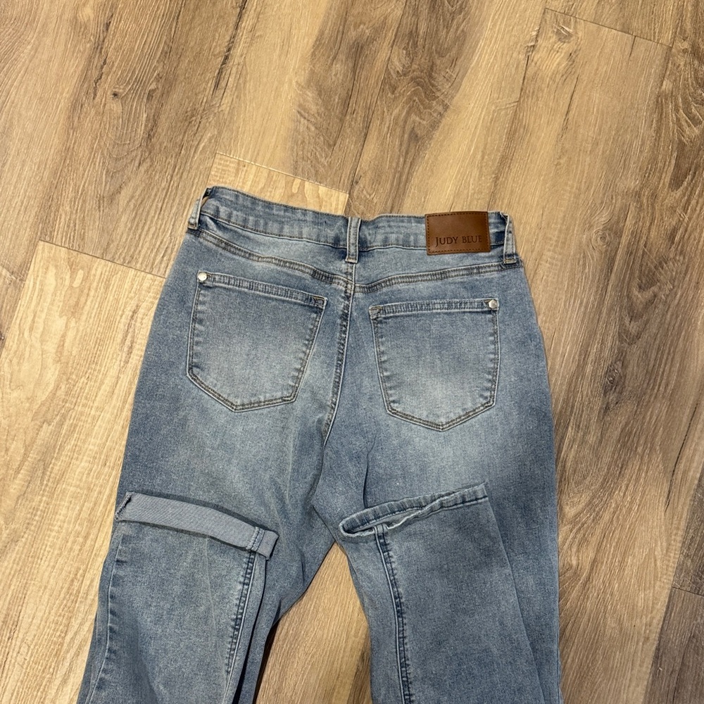 Women's Judy Blue Jeans - Picture 3 of 3